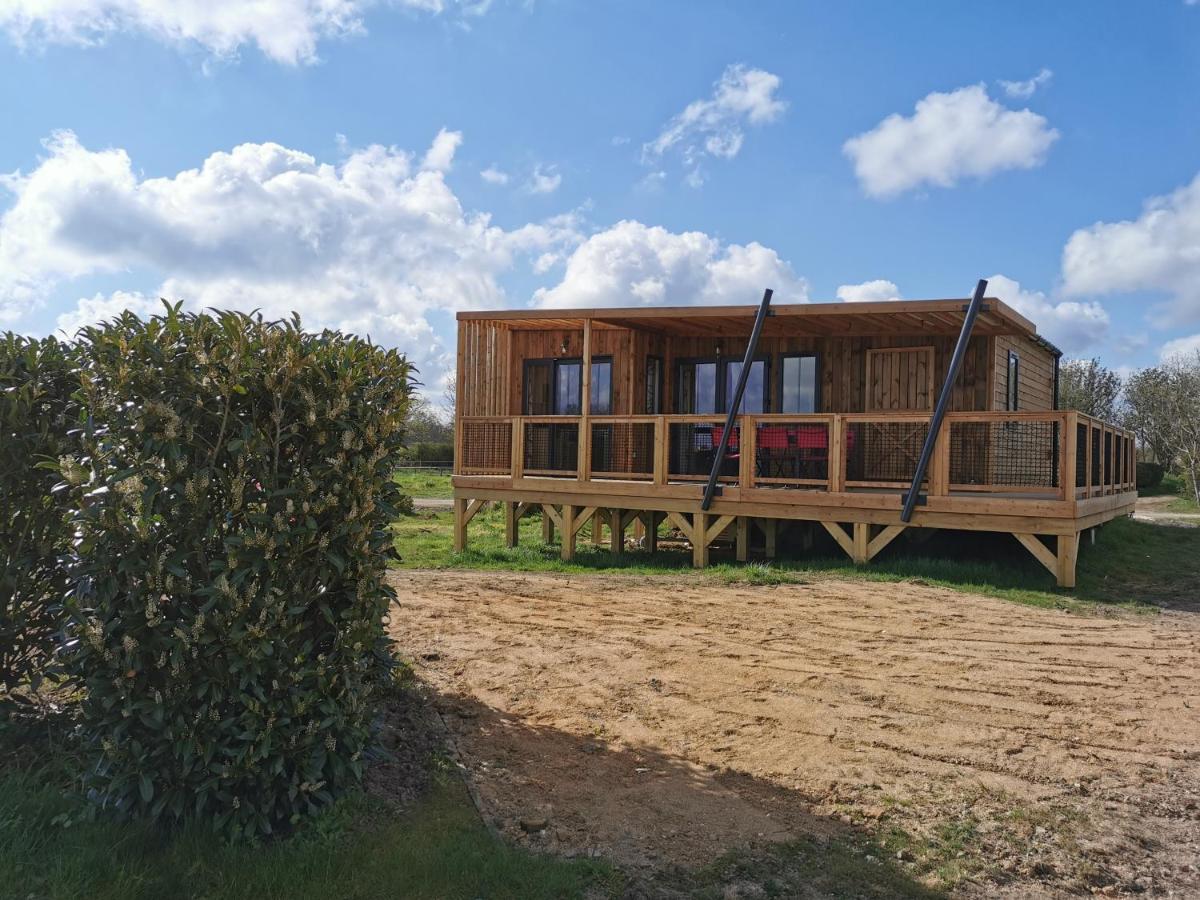 Le Village De Cottages - Le Pole Du Cheval Et De L'Ane Lignieres  Ngoại thất bức ảnh