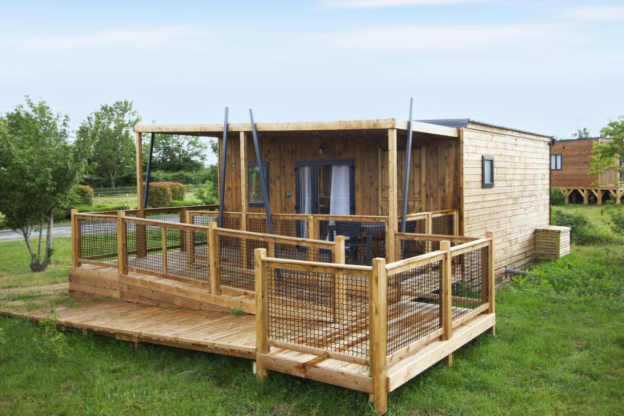 Le Village De Cottages - Le Pole Du Cheval Et De L'Ane Lignieres  Ngoại thất bức ảnh